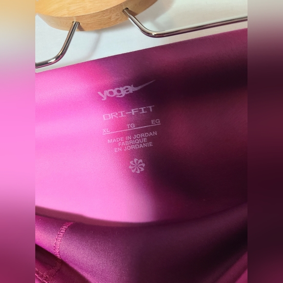 Nike Yoga Dri-FIT high rise 7/8 leggings in patterned pink- Size XL - Picture 3 of 6